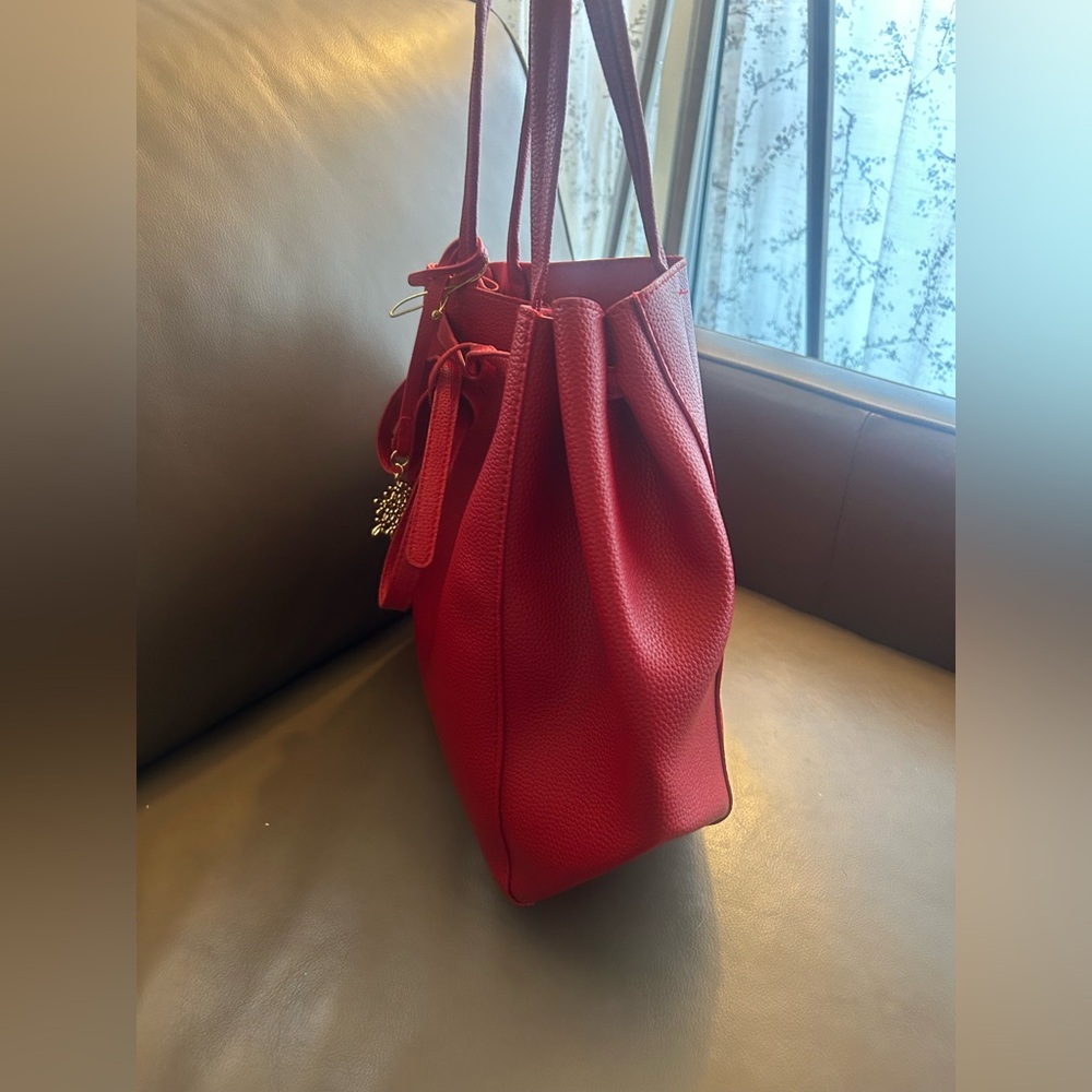 Elizabeth Arden Vibrant Red ❤️♥️Bucket and Tote Bag - Picture 8 of 17